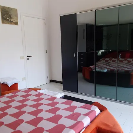 Couette-café Tiber 4*